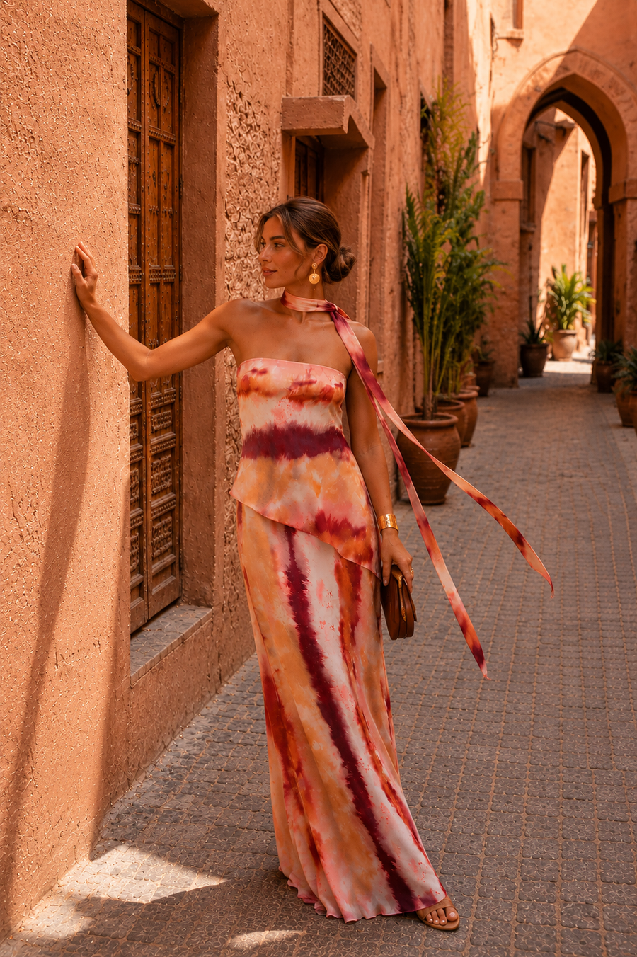 Long printed dress with strapless neckline