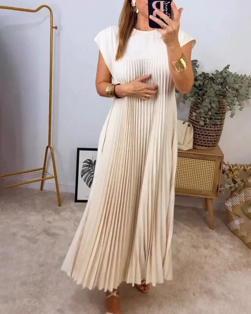 Samiya | Sleeveless Pleated Dress