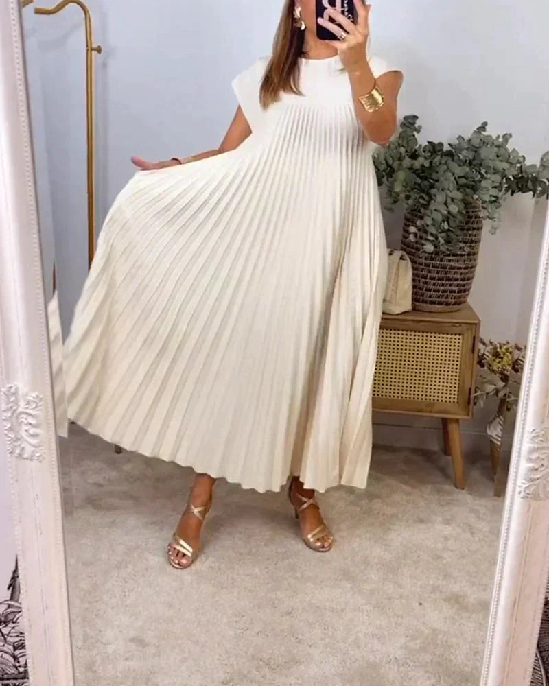 Samiya | Sleeveless Pleated Dress