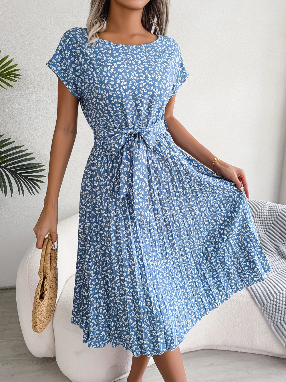 Toni | Line Dress