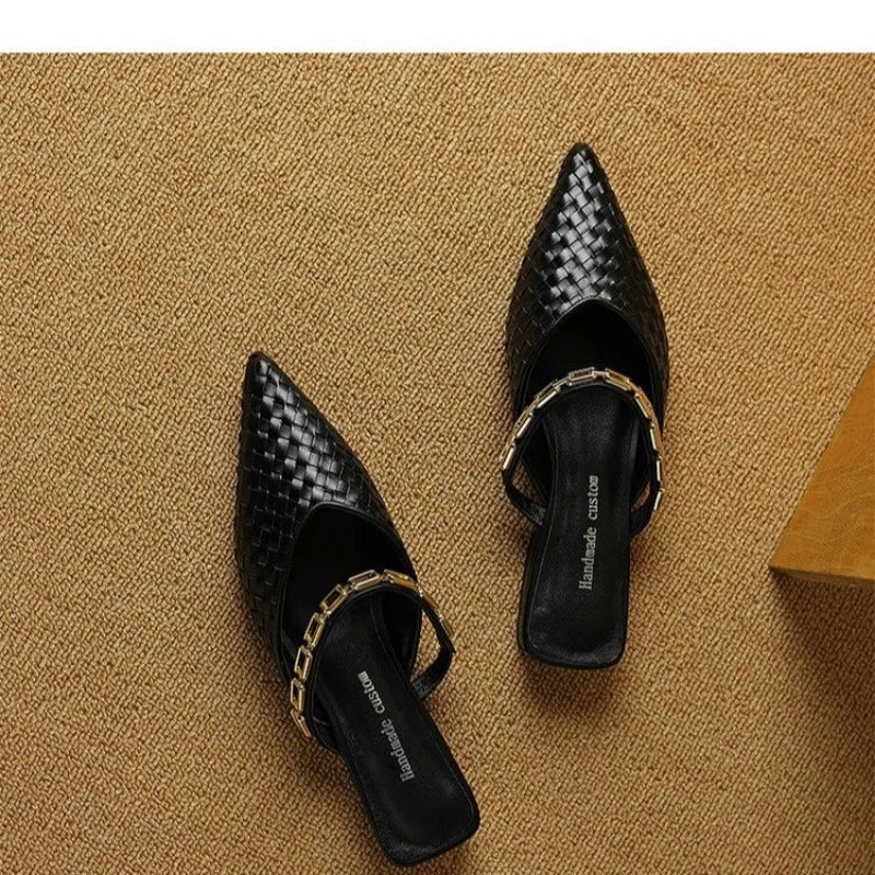 Dayanara | Pointed Slippers
