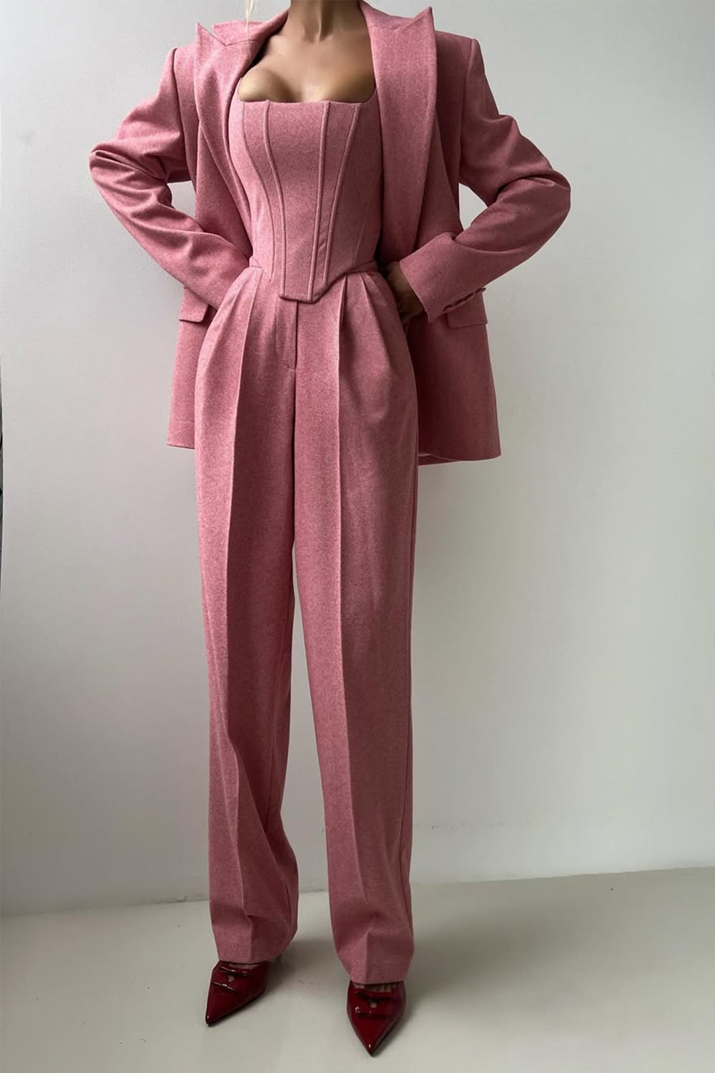 Pilar | Three-Piece Set with Double-Breasted Blazer