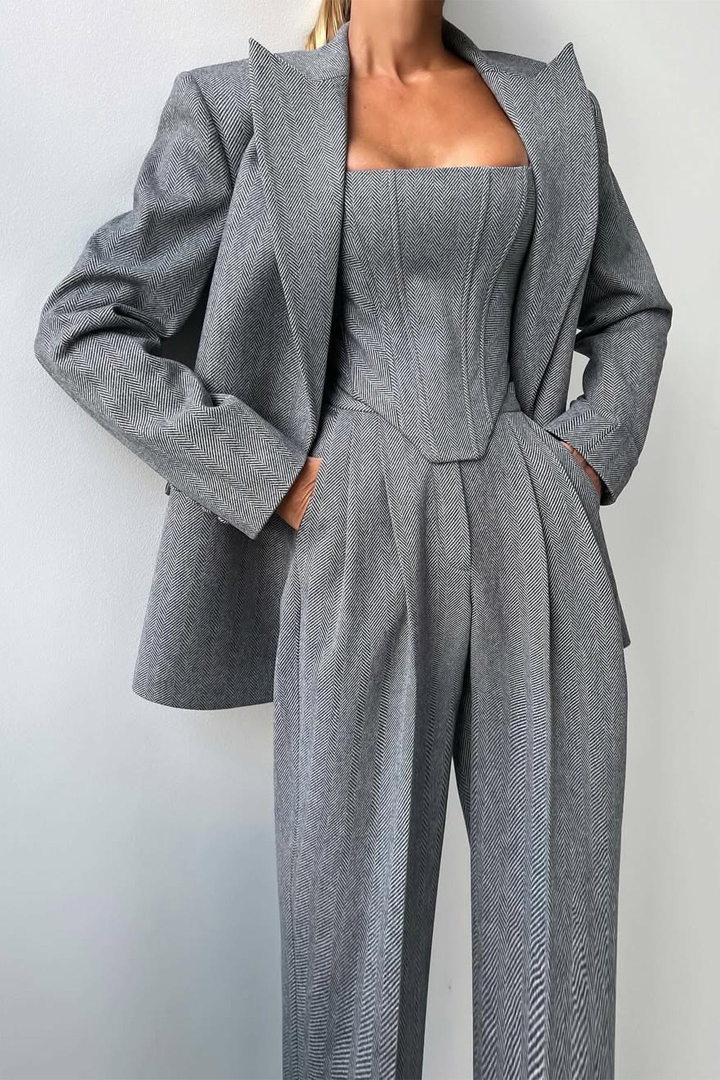 Pilar | Three-Piece Set with Double-Breasted Blazer