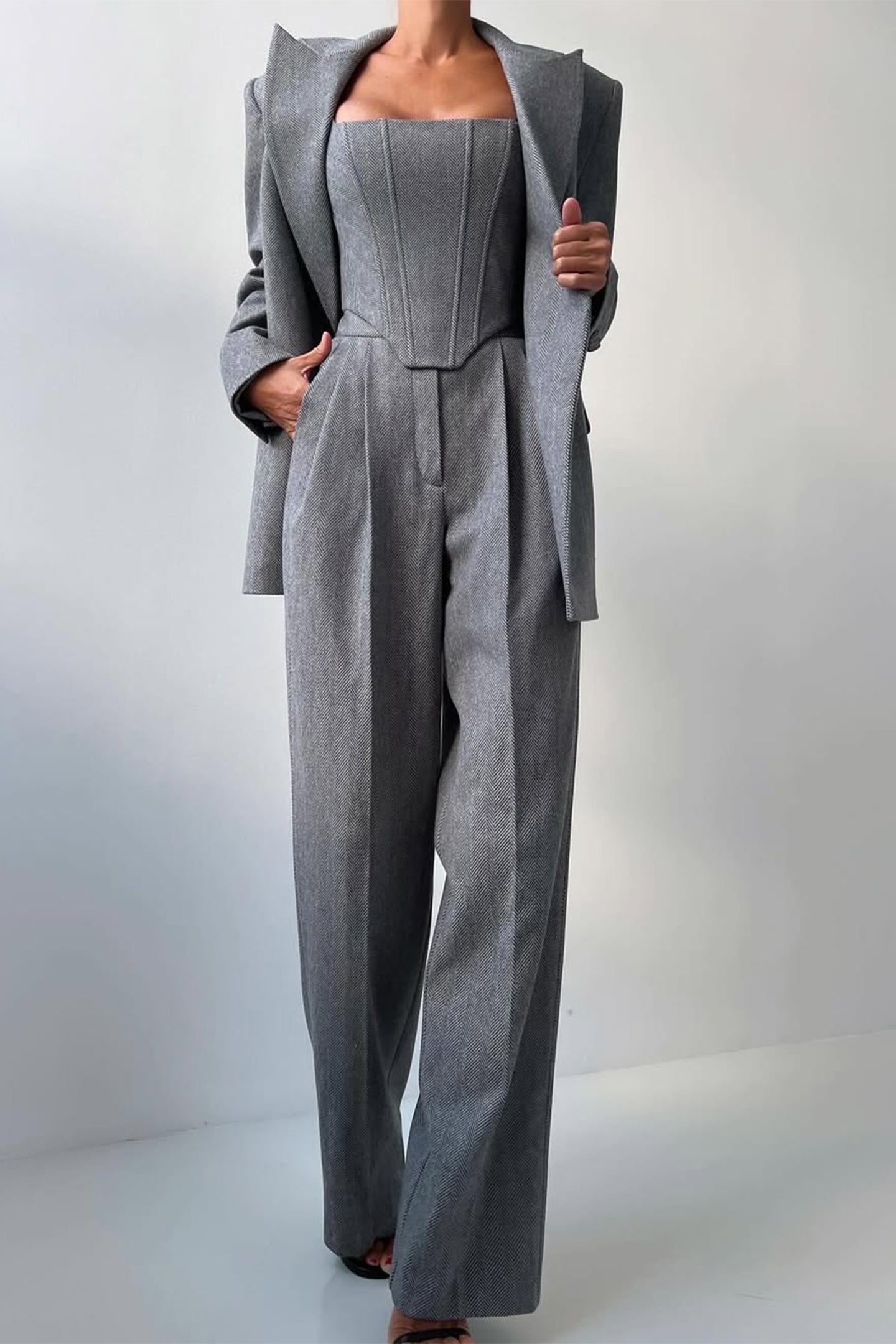 Pilar | Three-Piece Set with Double-Breasted Blazer