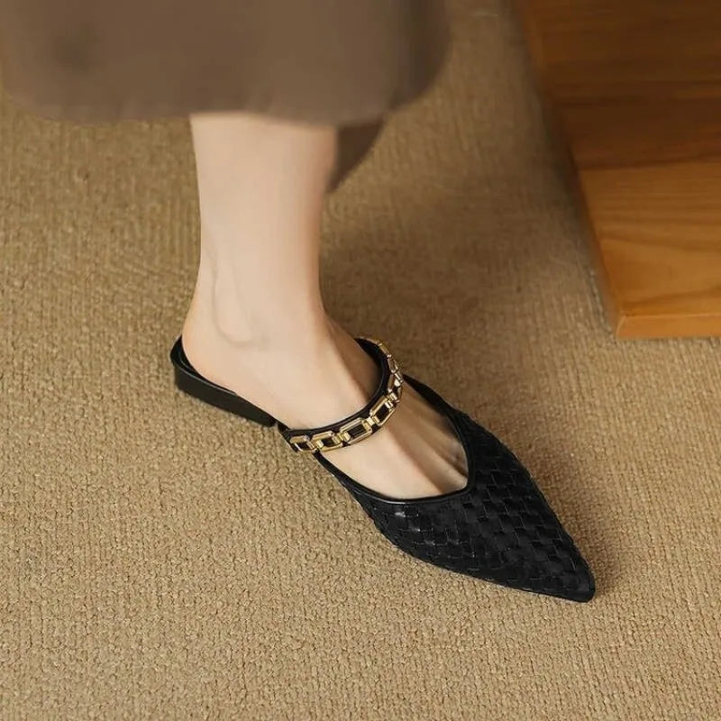 Dayanara | Pointed Slippers
