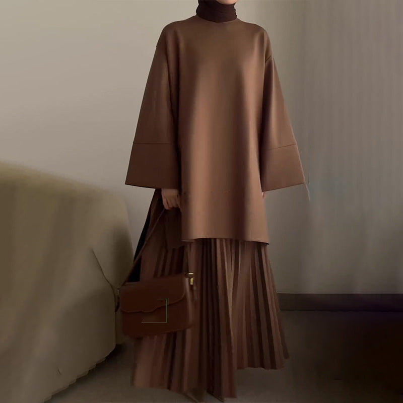 Shia | Elegant Two-Piece Women's Set with Pleats